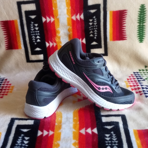 saucony women's cohesion 12